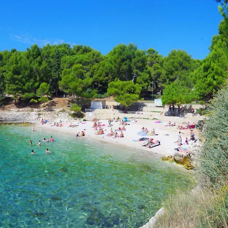 아파트 Suzi Valdebek 풀라