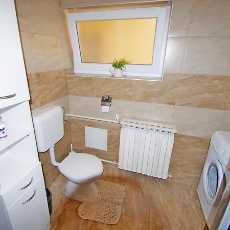 Suzi Valdebek 풀라